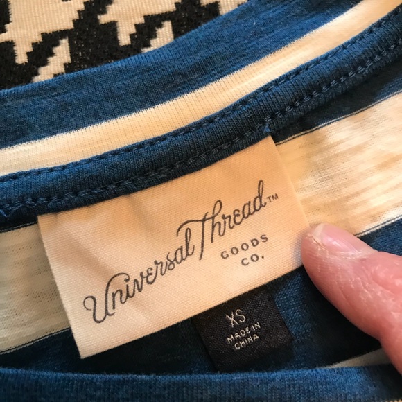 Universal Thread Top - Picture 3 of 4